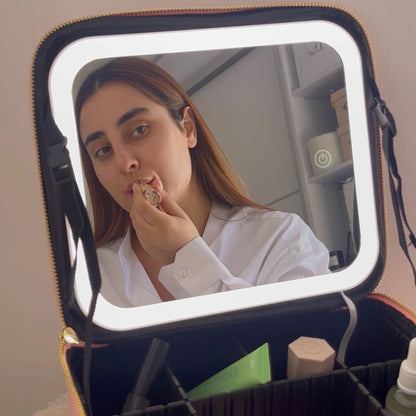 תיק איפור מקצועי מעור עם מראה ולד מובנה